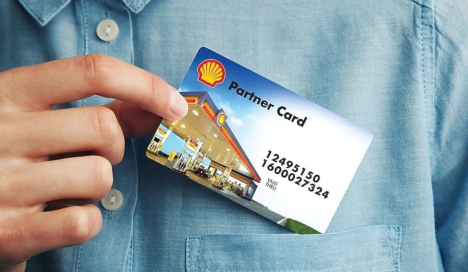 man-put-partnercard-to-his-pocket